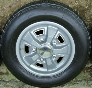 Illustration for article titled Michelin Made Carbon Fiber Wheels For Citroën Back In 1971